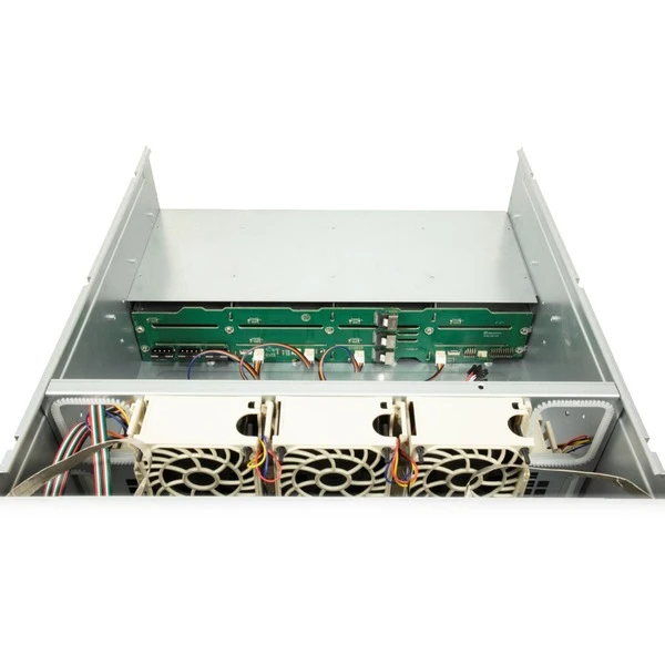 Inter-Tech 4U-4736, Server-Gehäuse 10 Inter-Tech 4U-4736, Server-Gehäuse – Bild 10