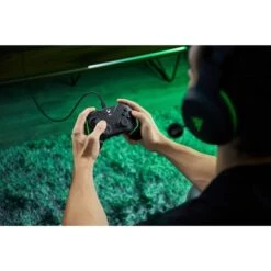 Razer Wolverine V2 Chroma, Gamepad -Digitu Computer Geschaft Razer Wolverine V2 Chroma Gamepad@@1783085 10